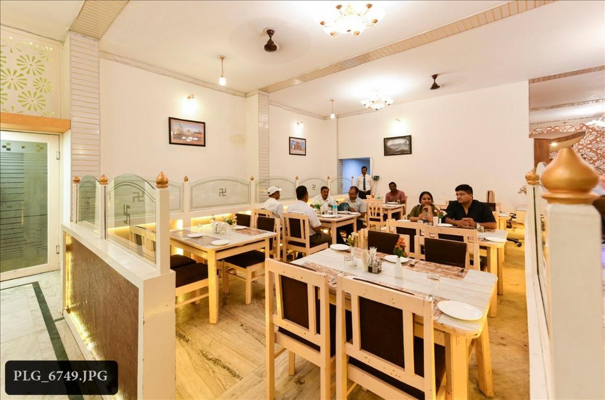 Hotel Chanakya Agra  Zewnętrze zdjęcie